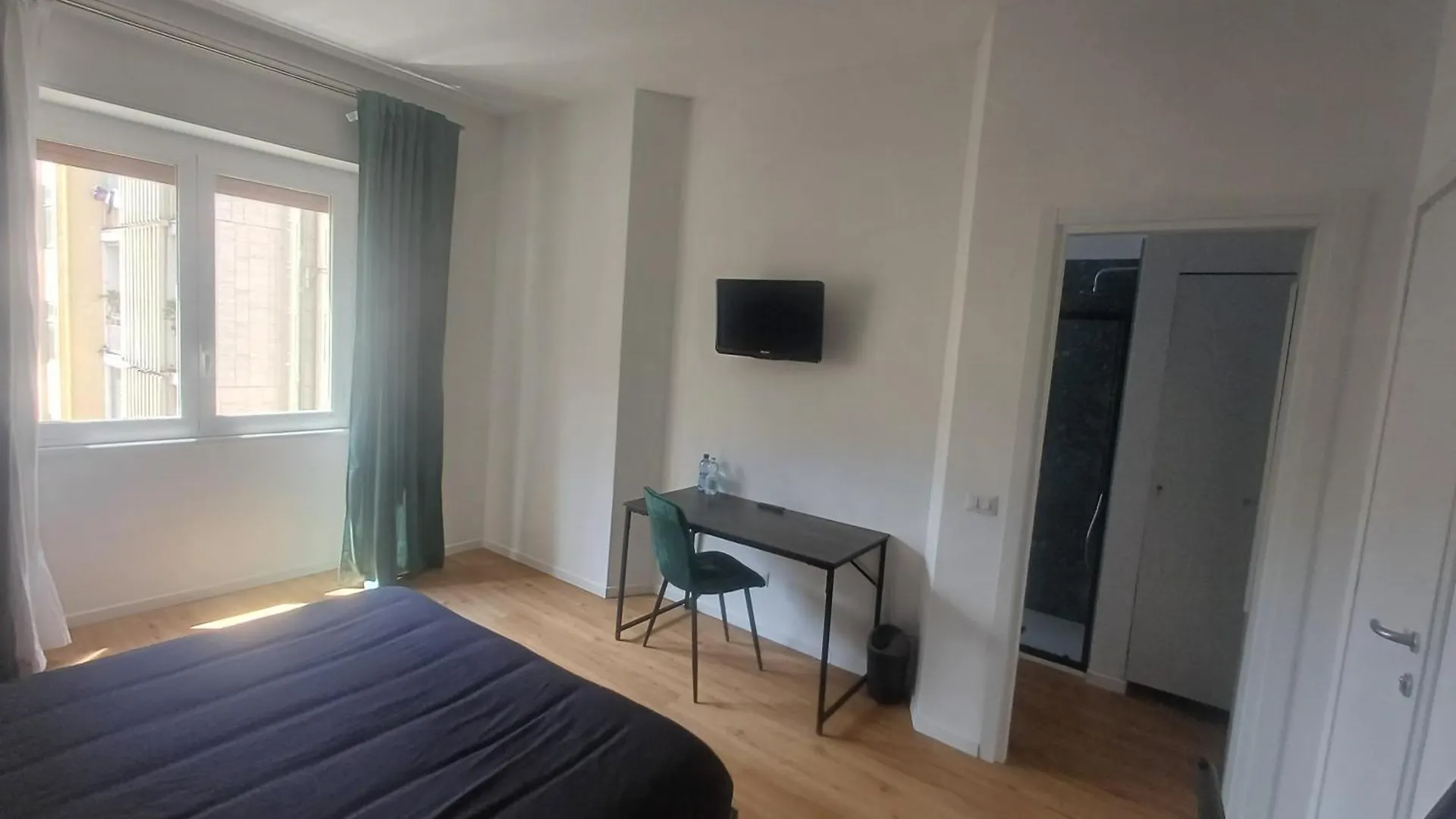 B&B Camere Fiori 8 Gallarate Italia